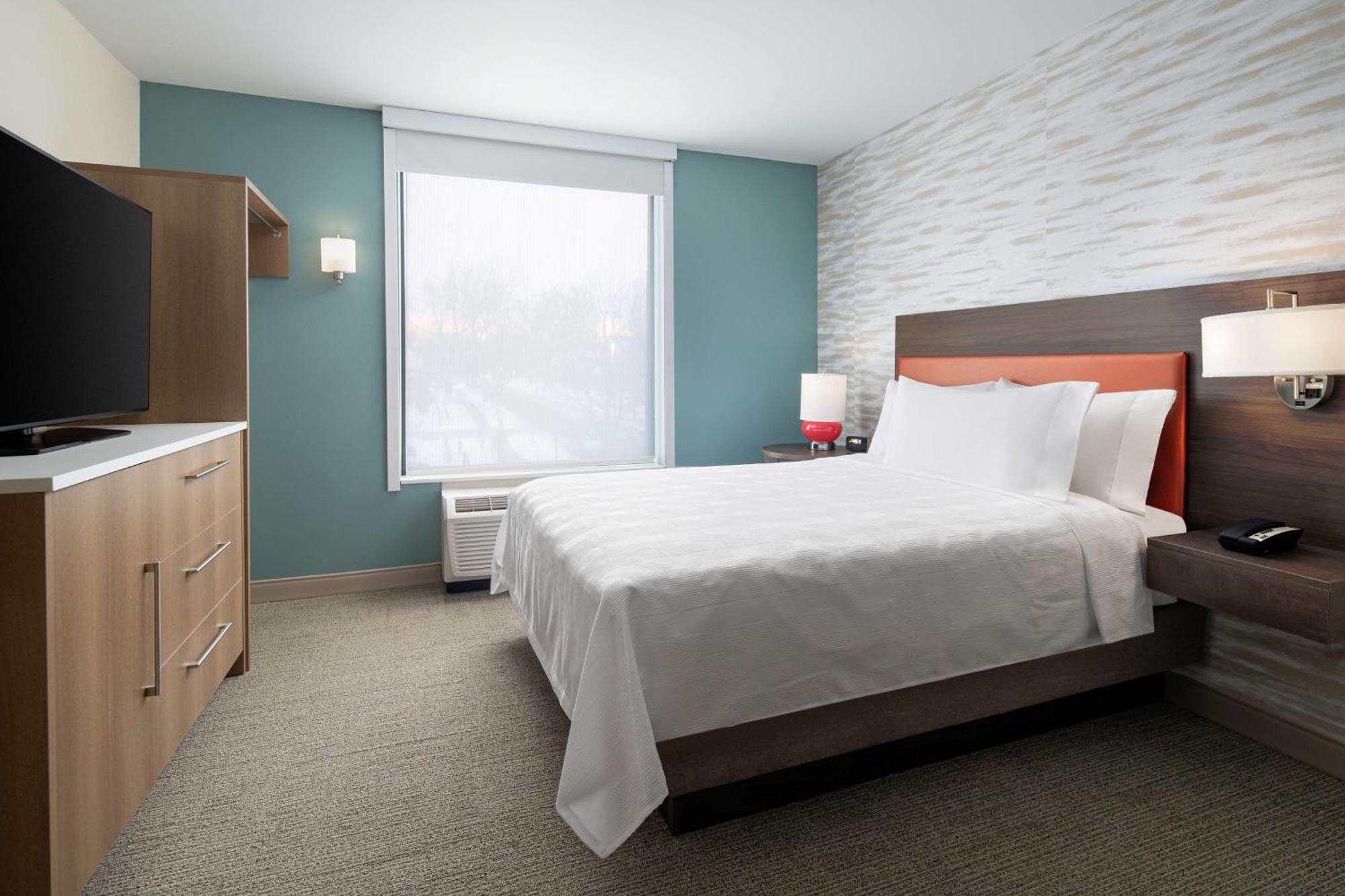 Home2 Suites By Hilton Des Moines At Drake University Zewnętrze zdjęcie